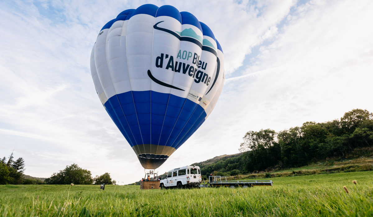 Montgolfière Bleu d'Auvergne - Riom-ès-Montagnes - Florian BOMPAN -22